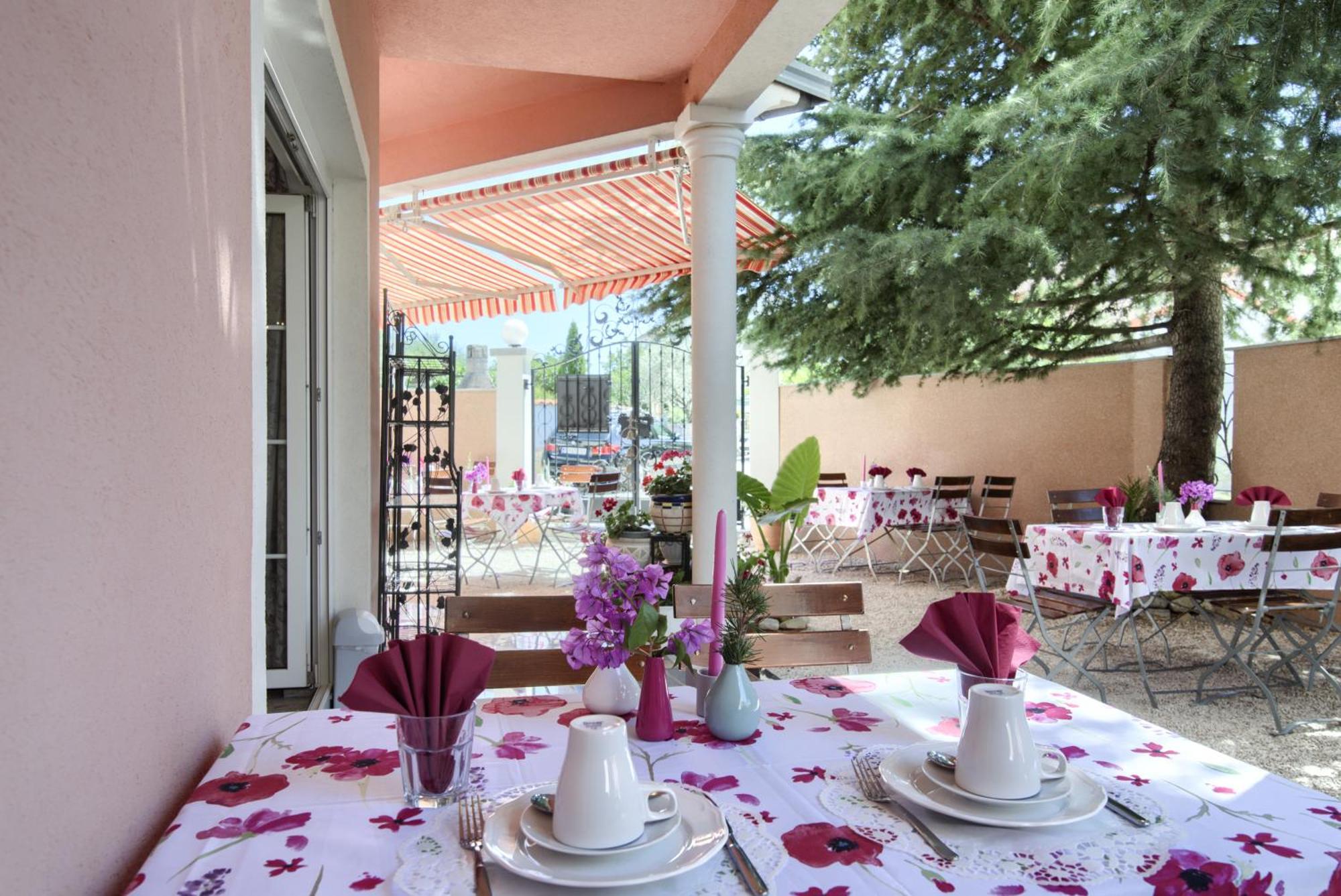 Hotel Villa Vera 2 Fazana Exterior photo